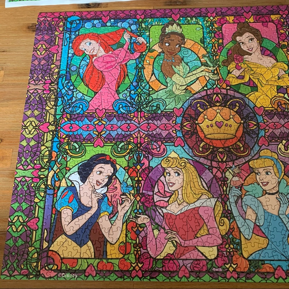 Disney 1000 piece princess mosaic puzzle - Picture 2 of 7